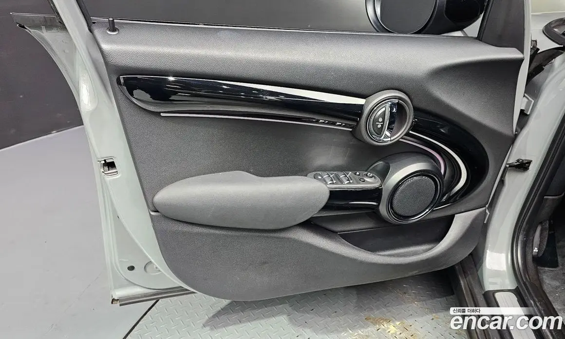 Mini Cooper 2022 1.5 автомат (гидро), фото 14