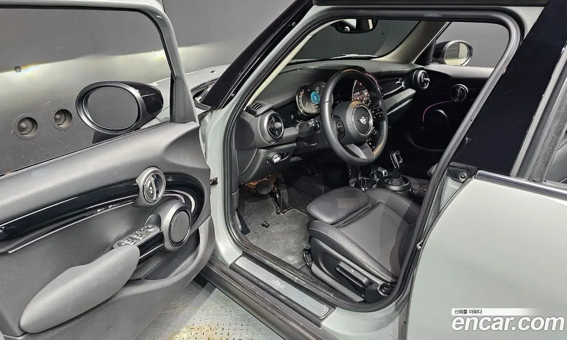 Mini Cooper 2022 1.5 автомат (гидро), фото 16