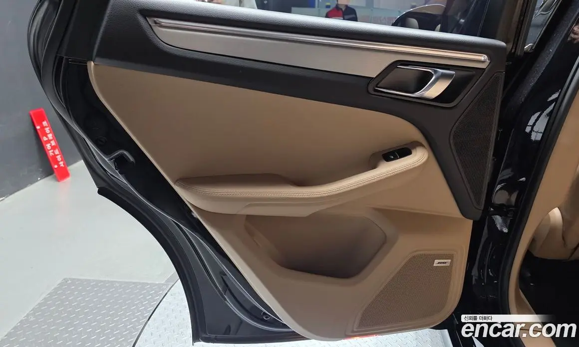Porsche Macan 2023 2.9 автомат (гидро), фото 15