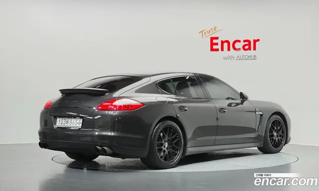 Porsche Panamera, 2010, 119 088 км
