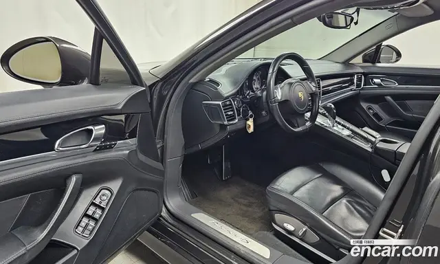 Porsche Panamera 2010 4.8 автомат (гидро), миниатюра 12