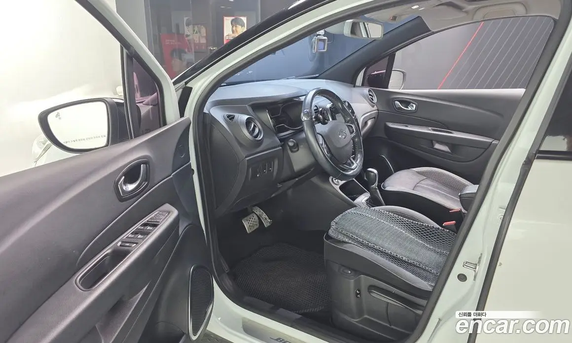 Renault (Samsung) QM3 2017 1.5 автомат (гидро), фото 10 Renault (Samsung) QM3 2017 1.5 автомат (гидро), фото 10