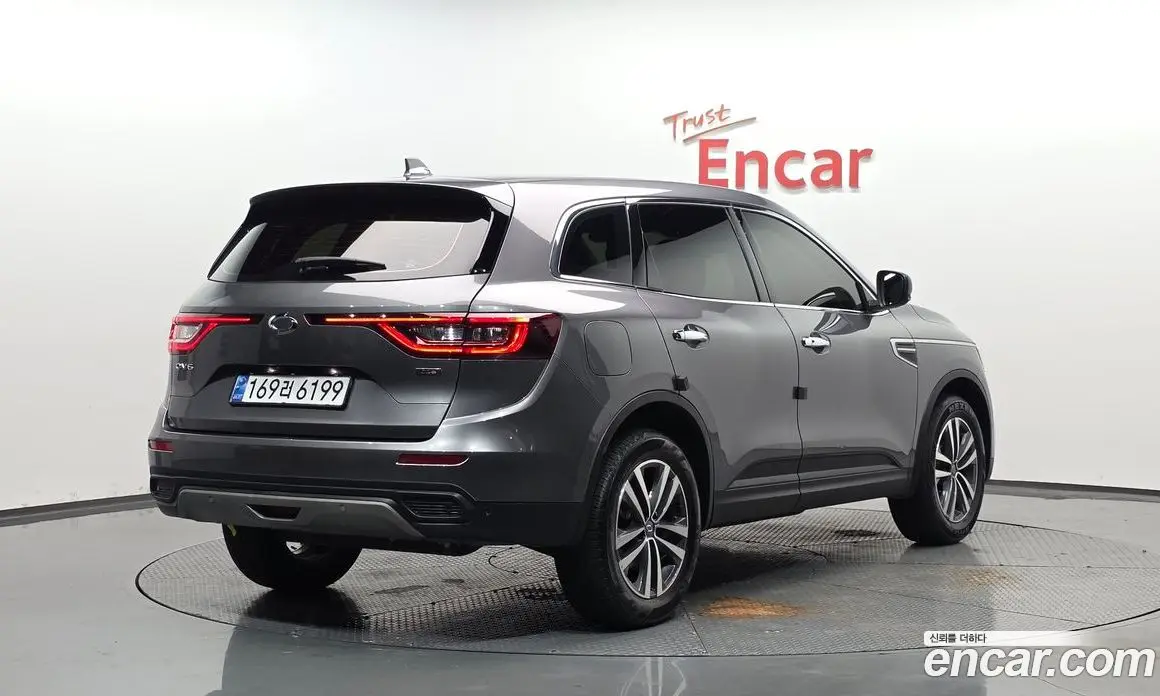 Renault (Samsung) QM6 2020 2.0 автомат (гидро), фото 1 Renault (Samsung) QM6 2020 2.0 автомат (гидро), фото 1