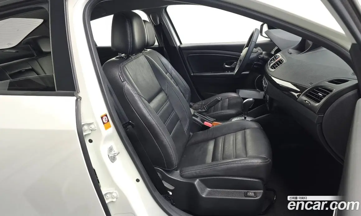 Renault (Samsung) SM3 2013 1.6 автомат (гидро), фото 16 Renault (Samsung) SM3 2013 1.6 автомат (гидро), фото 16