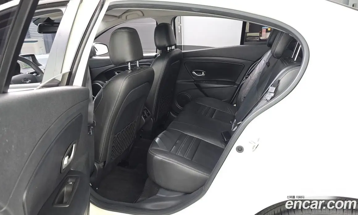 Renault (Samsung) SM3 2013 1.6 автомат (гидро), фото 17 Renault (Samsung) SM3 2013 1.6 автомат (гидро), фото 17