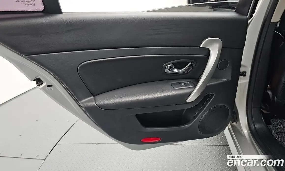 Renault (Samsung) SM5 2016 2.0 автомат (гидро), фото 15 Renault (Samsung) SM5 2016 2.0 автомат (гидро), фото 15