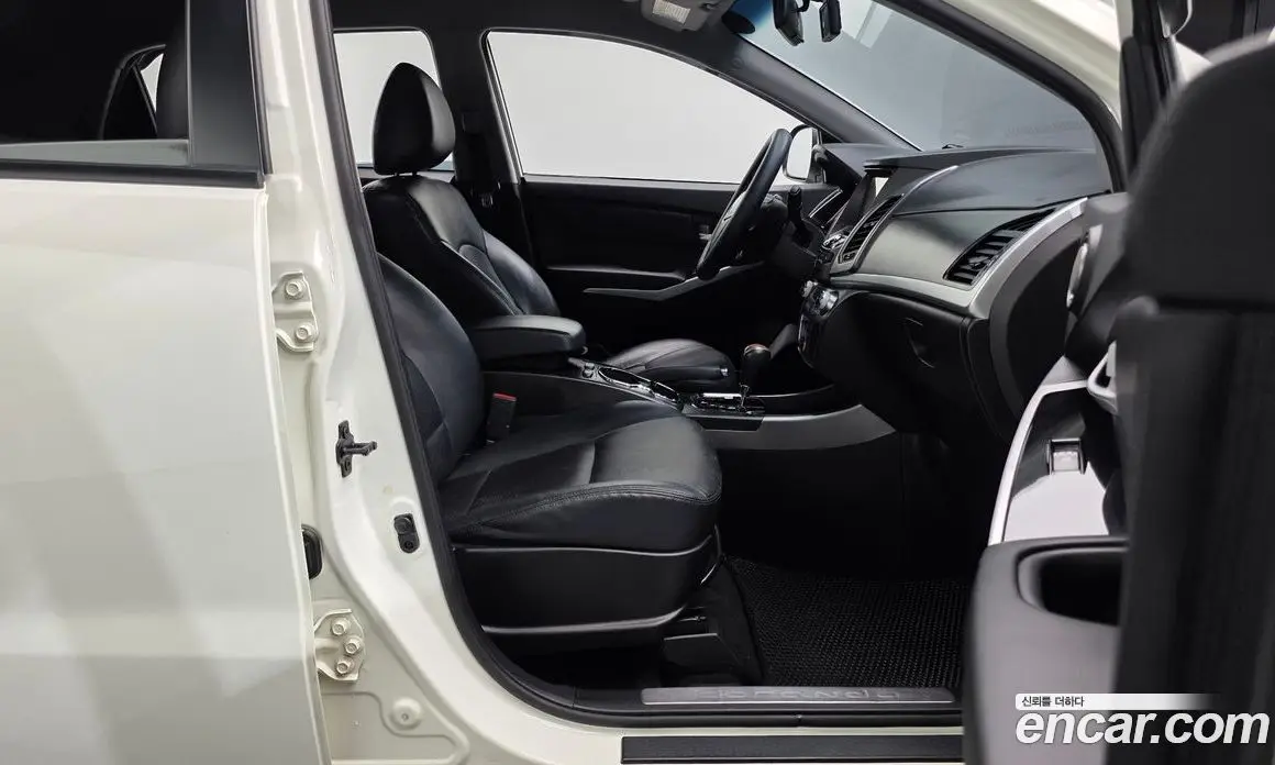 SsangYong Korando 2014 2.0 автомат (гидро), фото 16 SsangYong Korando 2014 2.0 автомат (гидро), фото 16