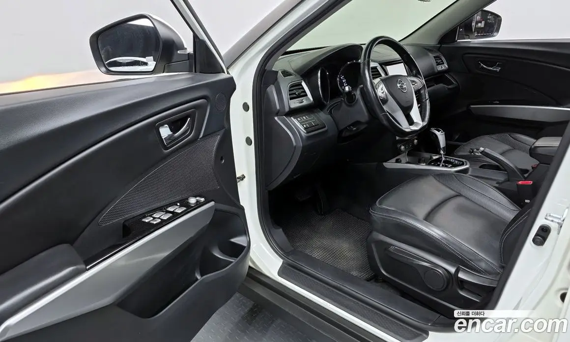 SsangYong TIBOLI 2015 1.6 автомат (гидро), фото 13 SsangYong TIBOLI 2015 1.6 автомат (гидро), фото 13