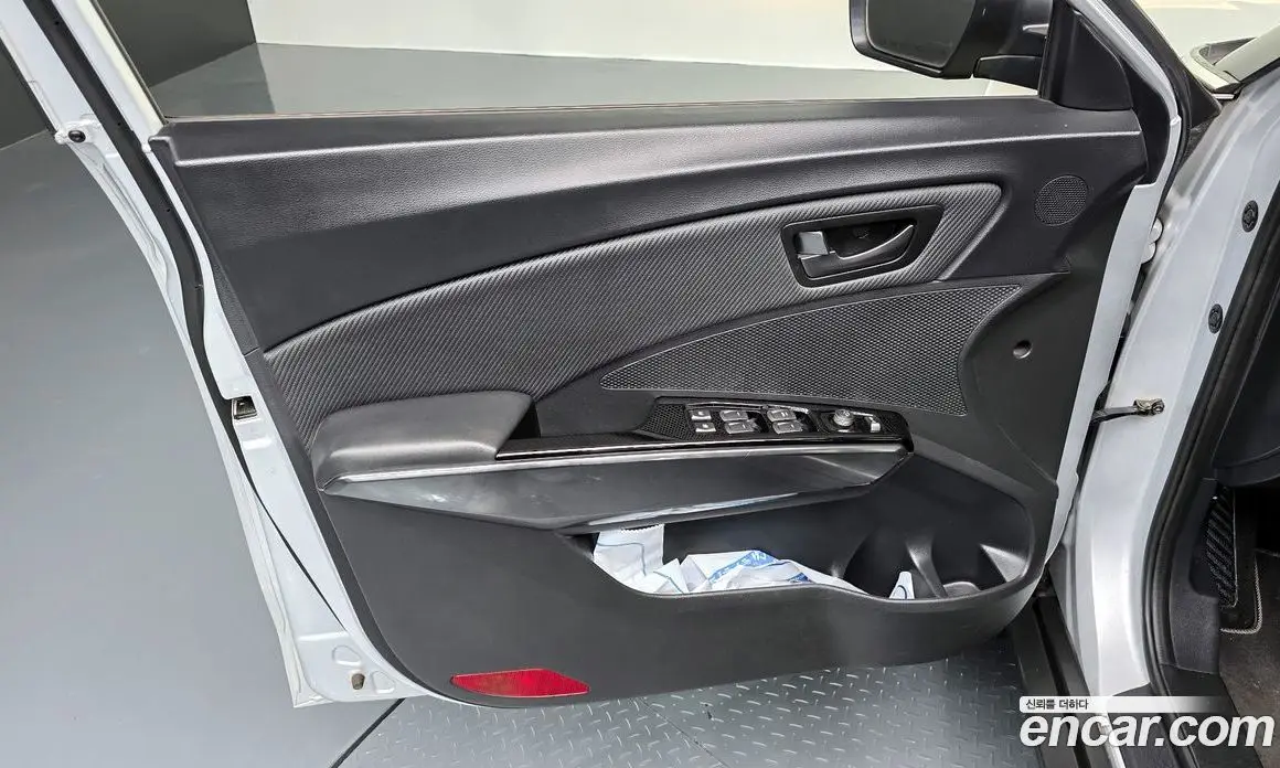 SsangYong TIBOLI 2021 1.5 автомат (гидро), фото 14 SsangYong TIBOLI 2021 1.5 автомат (гидро), фото 14