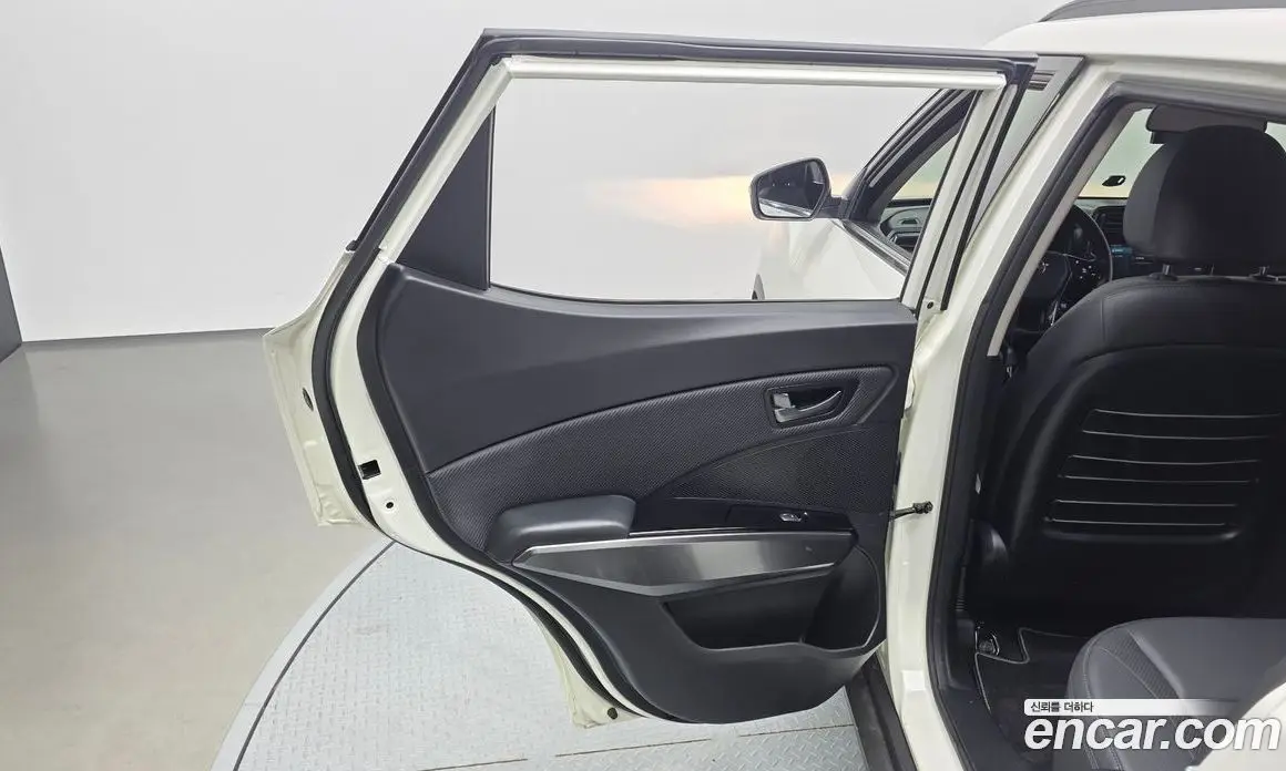 SsangYong TIBOLI 2021 1.5 автомат (гидро), фото 15 SsangYong TIBOLI 2021 1.5 автомат (гидро), фото 15