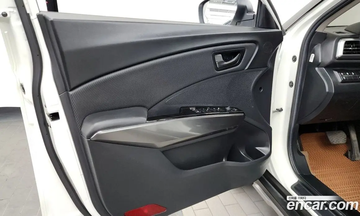 SsangYong TIBOLI 2024 1.5 автомат (гидро), фото 14