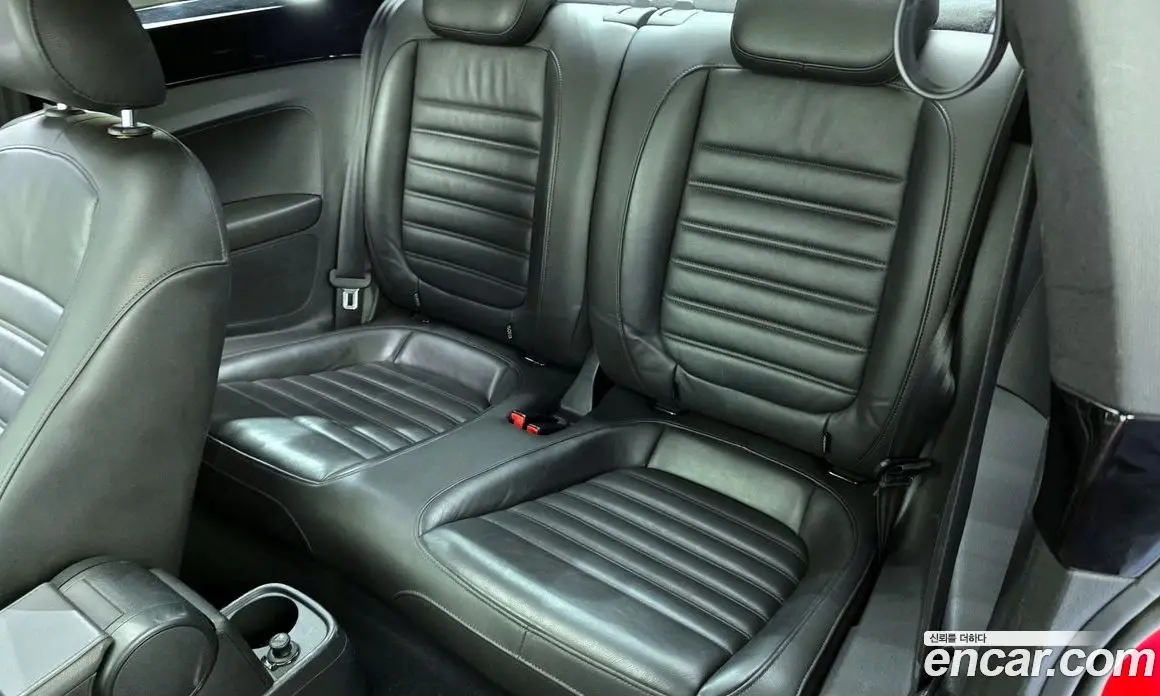 Volkswagen Beatle 2015 2.0 автомат (гидро), фото 15 Volkswagen Beatle 2015 2.0 автомат (гидро), фото 15