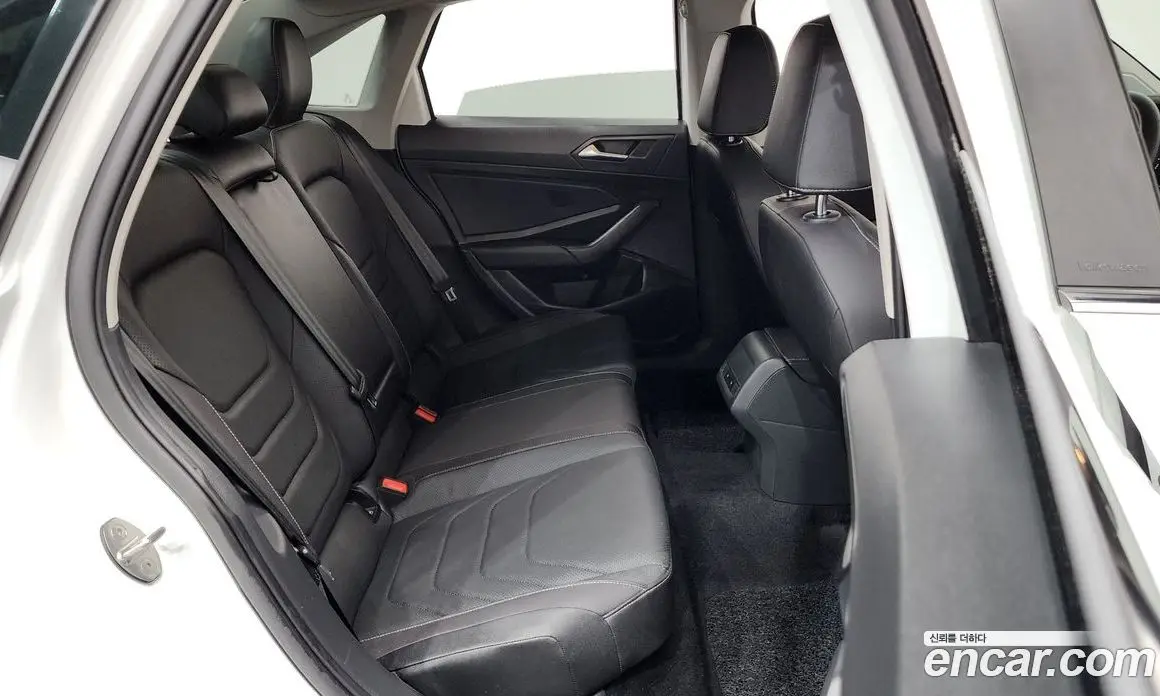 Volkswagen Jetta 2021 1.4 автомат (гидро), фото 17