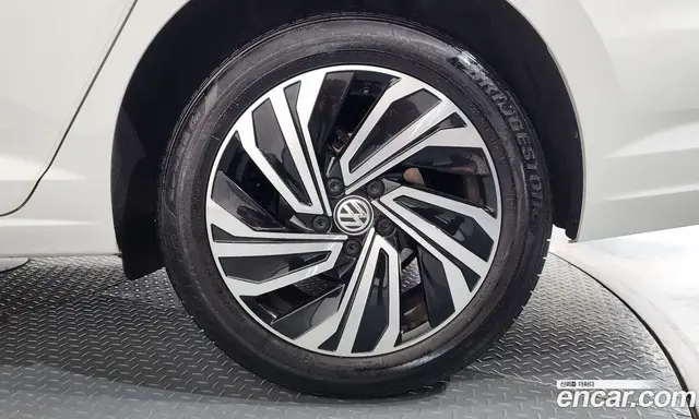 Volkswagen Jetta 2021 1.4 автомат (гидро), миниатюра 7