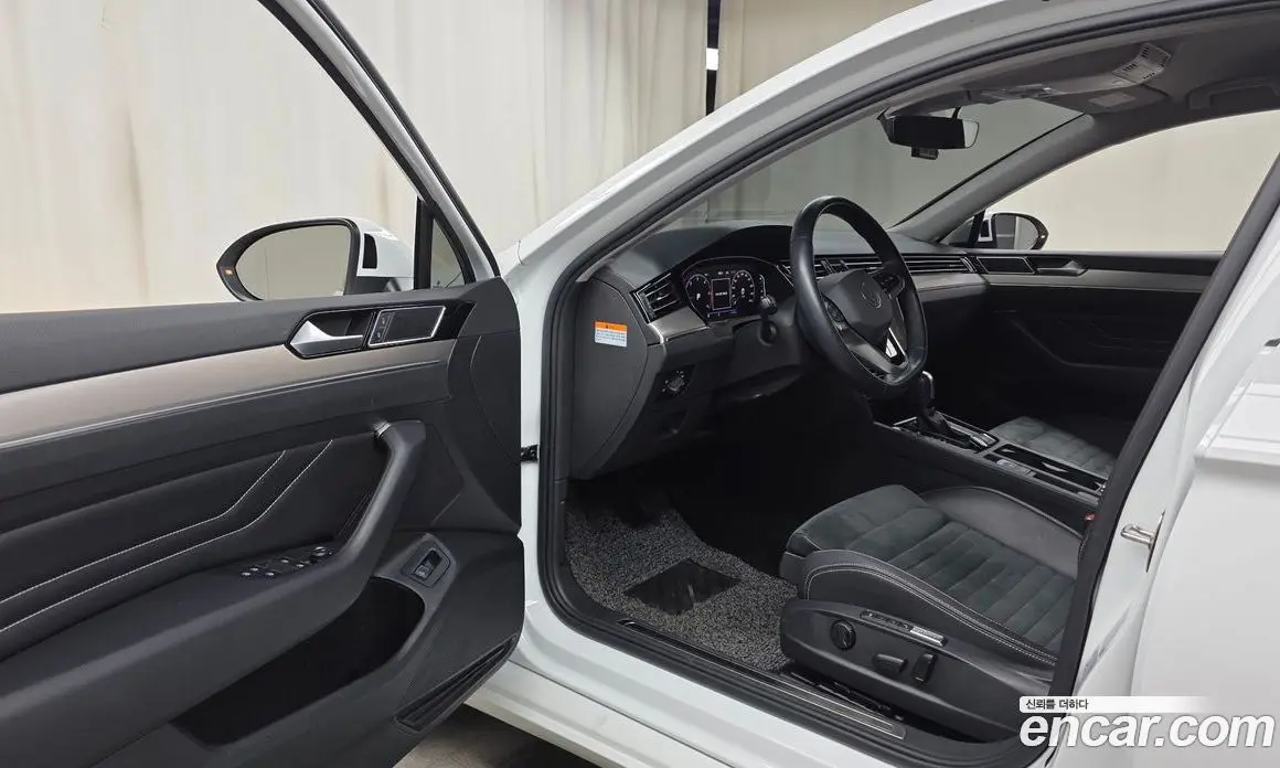 Volkswagen Passat 2022 2.0 автомат (гидро), фото 13 Volkswagen Passat 2022 2.0 автомат (гидро), фото 13