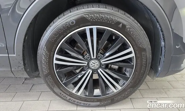 Volkswagen Tiguan 2019 2.0 автомат (гидро), миниатюра 7