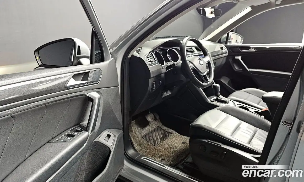 Volkswagen Tiguan 2020 2.0 автомат (гидро), фото 13
