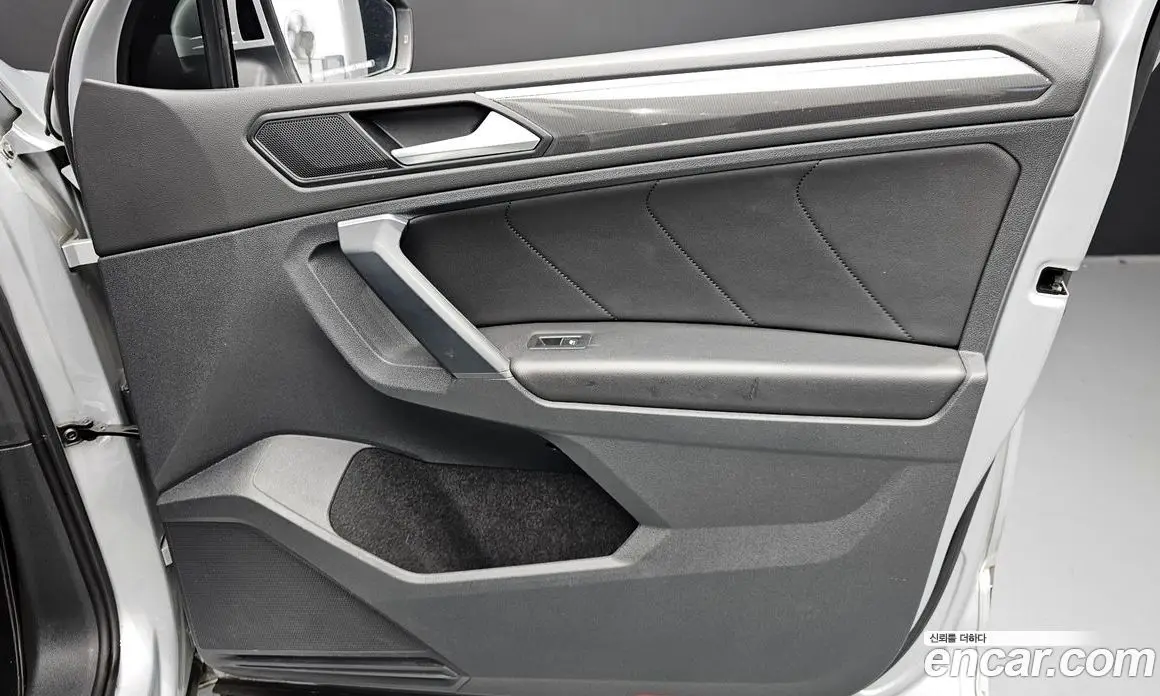 Volkswagen Tiguan 2020 2.0 автомат (гидро), фото 14