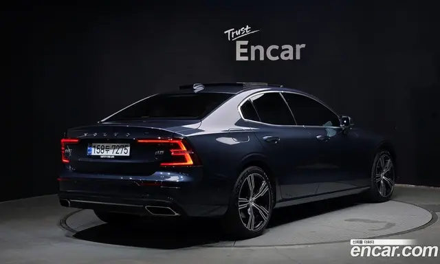 Volvo S60 2021 2.0 автомат (гидро), миниатюра 2
