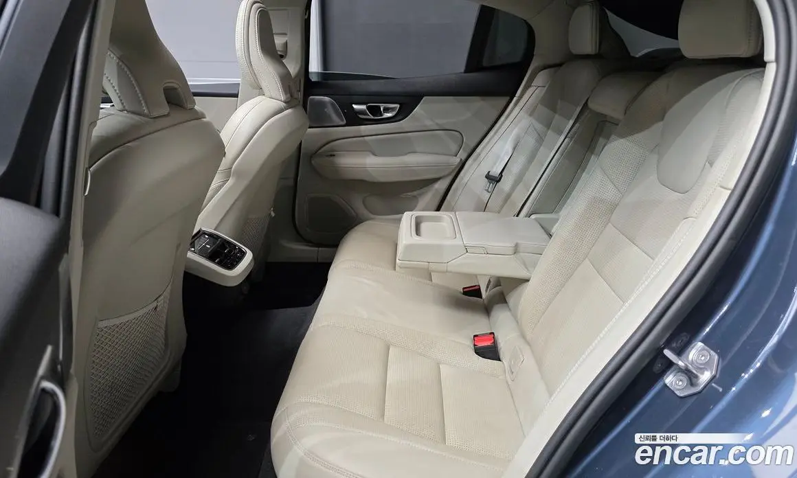 Volvo S60 2021 2.0 автомат (гидро), фото 18