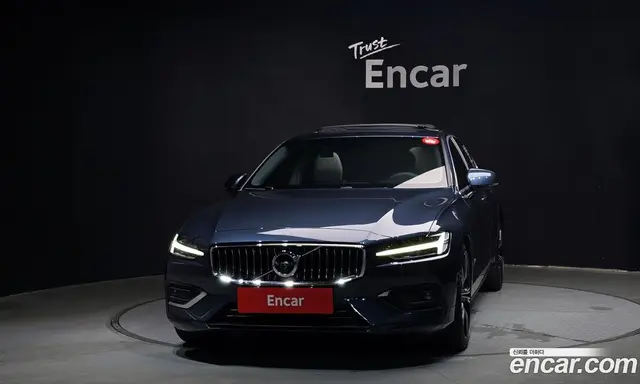 Volvo S60 2021 2.0 автомат (гидро), миниатюра 3