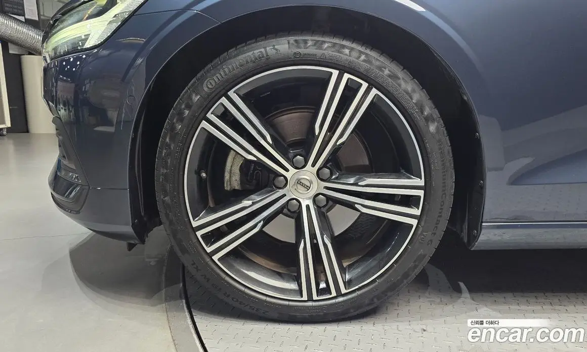 Volvo S60 2021 2.0 автомат (гидро), фото 5