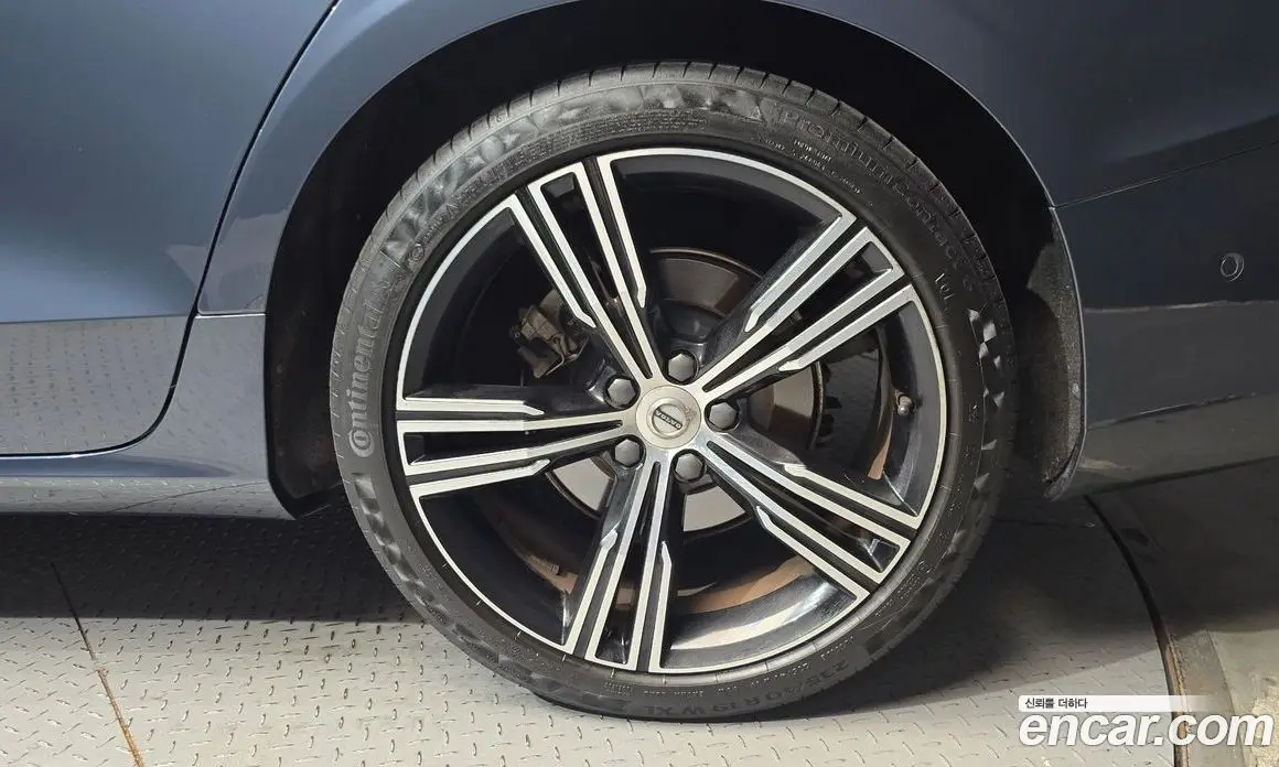 Volvo S60 2021 2.0 автомат (гидро), фото 7