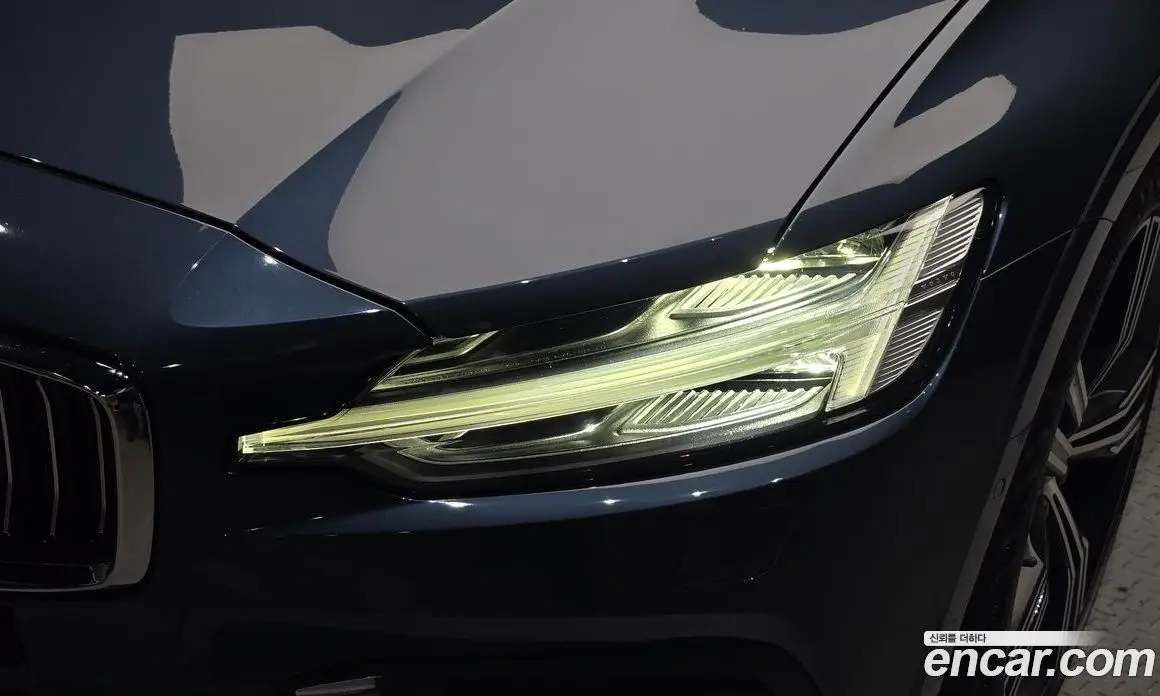 Volvo S60 2021 2.0 автомат (гидро), фото 8