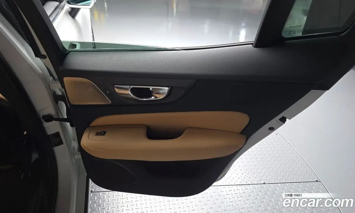Volvo S60 2024 2.0 автомат (гидро), фото 15 Volvo S60 2024 2.0 автомат (гидро), фото 15