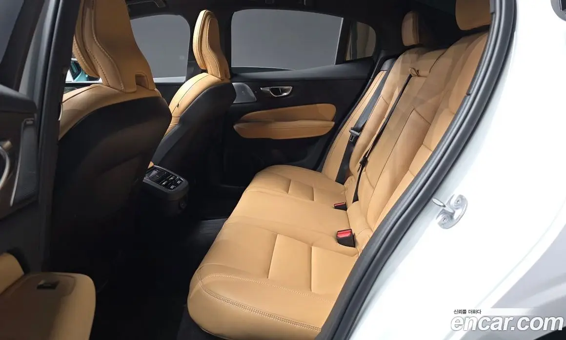 Volvo S60 2024 2.0 автомат (гидро), фото 16 Volvo S60 2024 2.0 автомат (гидро), фото 16