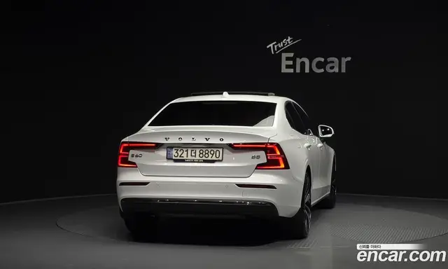 Volvo S60 2024 2.0 автомат (гидро), миниатюра 4 Volvo S60 2024 2.0 автомат (гидро), миниатюра 4
