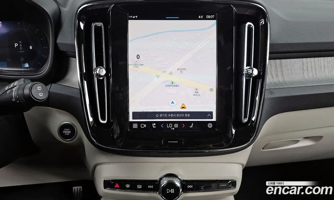 Volvo XC40 2024 2.0 автомат (гидро), фото 20 Volvo XC40 2024 2.0 автомат (гидро), фото 20