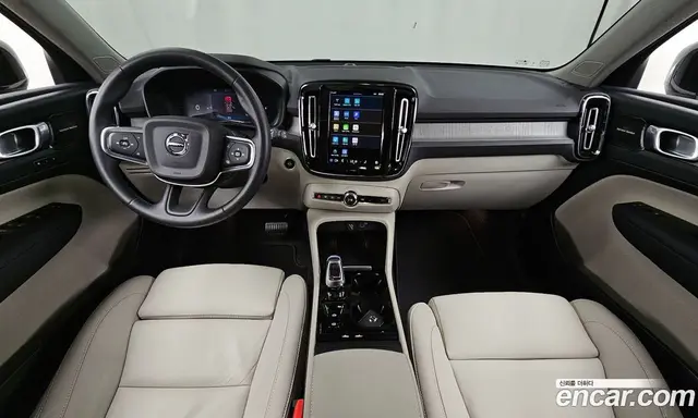 Volvo XC40 2024 2.0 автомат (гидро), миниатюра 10 Volvo XC40 2024 2.0 автомат (гидро), миниатюра 10