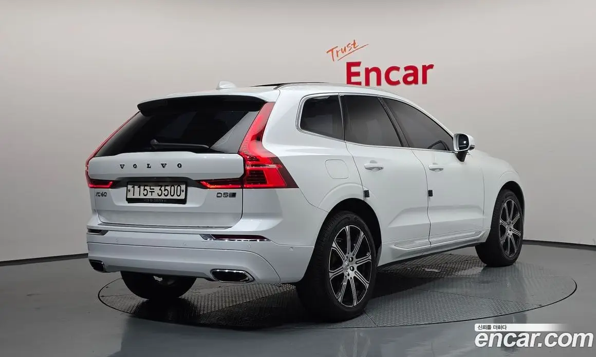 Volvo XC60 2018 2.0 автомат (гидро), фото 2 Volvo XC60 2018 2.0 автомат (гидро), фото 2