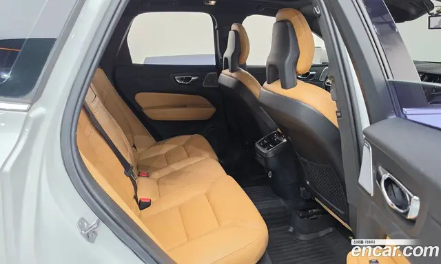Volvo XC60 2018 2.0 автомат (гидро), миниатюра 11 Volvo XC60 2018 2.0 автомат (гидро), миниатюра 11