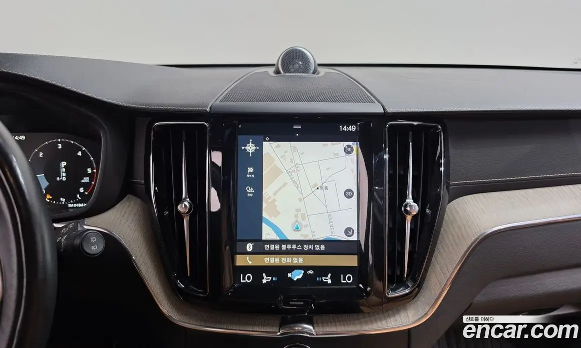 Volvo XC60 2018 2.0 автомат (гидро), фото 12 Volvo XC60 2018 2.0 автомат (гидро), фото 12