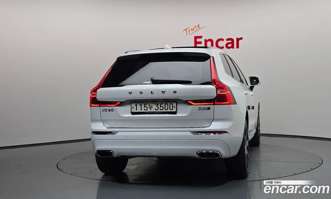 Volvo XC60 2018 2.0 автомат (гидро), фото 4 Volvo XC60 2018 2.0 автомат (гидро), фото 4