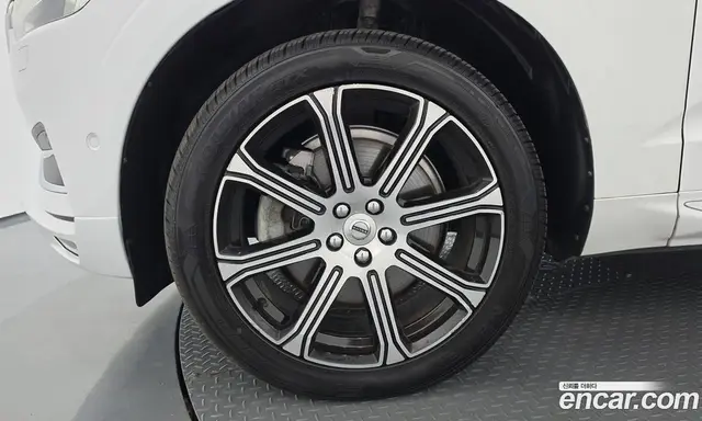 Volvo XC60 2018 2.0 автомат (гидро), миниатюра 5 Volvo XC60 2018 2.0 автомат (гидро), миниатюра 5