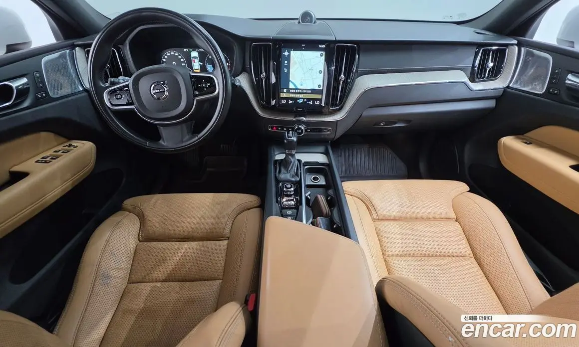 Volvo XC60 2018 2.0 автомат (гидро), фото 7 Volvo XC60 2018 2.0 автомат (гидро), фото 7