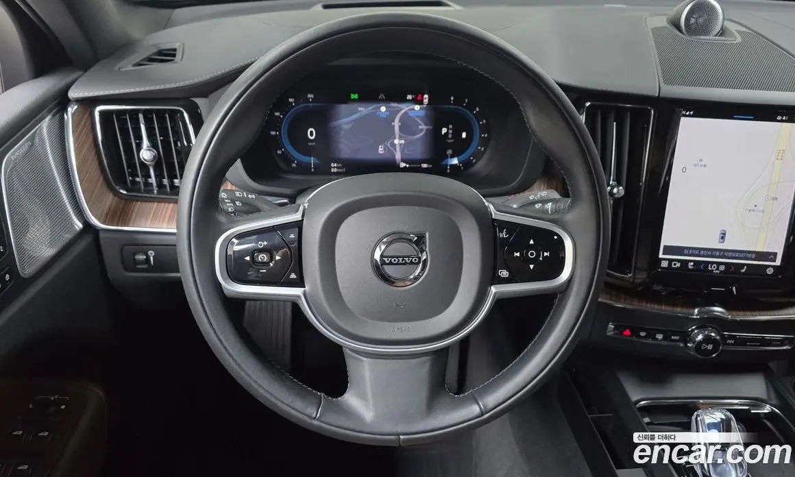 Volvo XC60 2021 2.0 автомат (гидро), фото 17 Volvo XC60 2021 2.0 автомат (гидро), фото 17