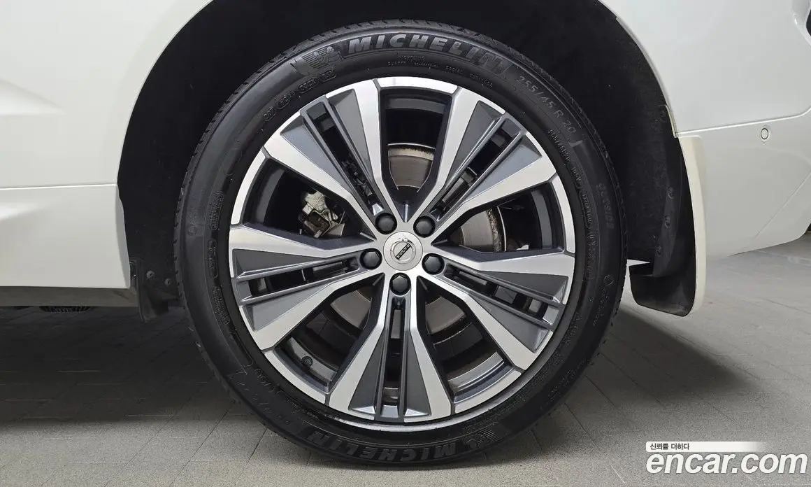 Volvo XC60 2021 2.0 автомат (гидро), фото 6 Volvo XC60 2021 2.0 автомат (гидро), фото 6