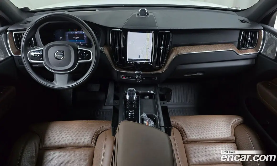 Volvo XC60 2021 2.0 автомат (гидро), фото 9 Volvo XC60 2021 2.0 автомат (гидро), фото 9