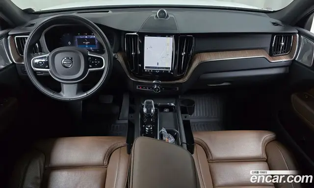 Volvo XC60 2021 2.0 автомат (гидро), миниатюра 9 Volvo XC60 2021 2.0 автомат (гидро), миниатюра 9