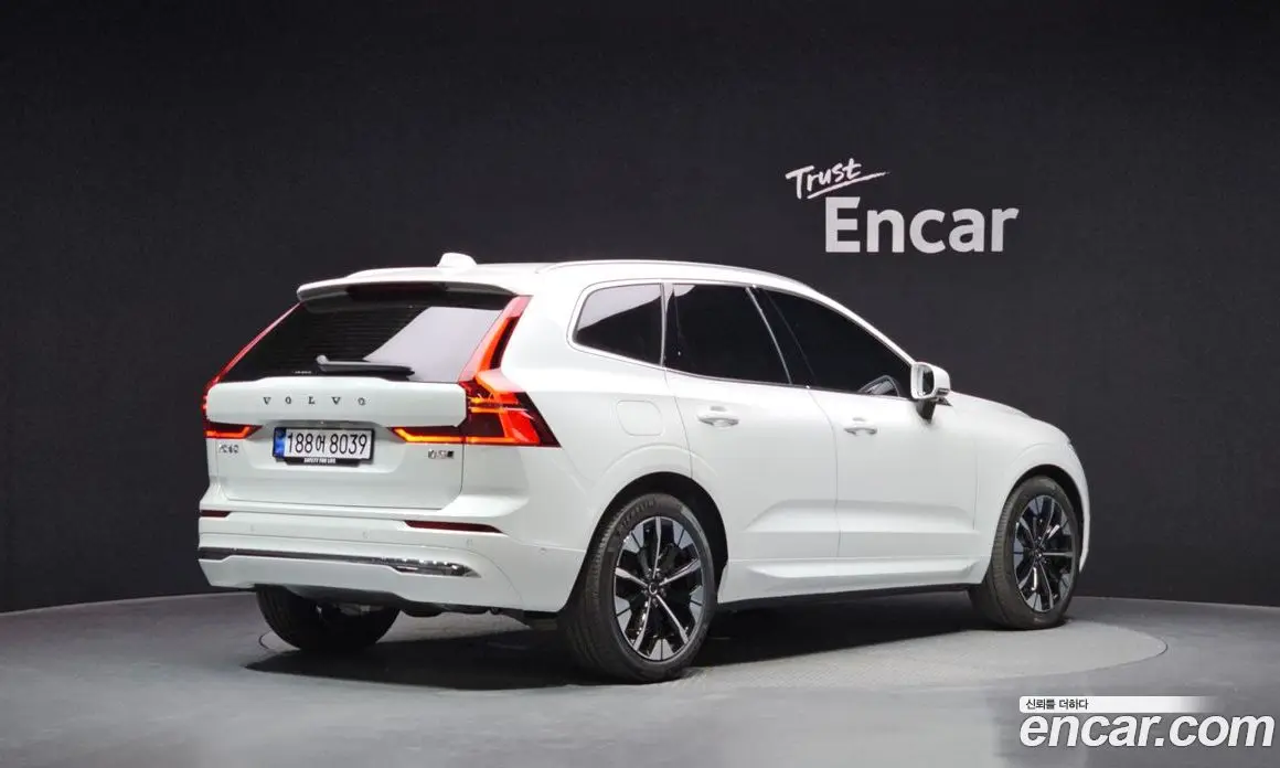 Volvo XC60 2026 2.0 автомат (гидро), фото 2 Volvo XC60 2026 2.0 автомат (гидро), фото 2