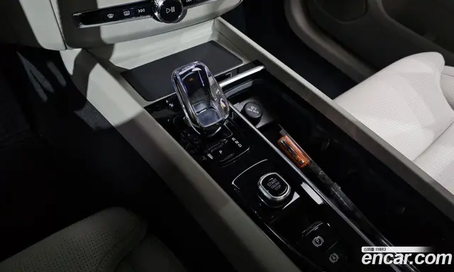 Volvo XC60 2026 2.0 автомат (гидро), миниатюра 12
