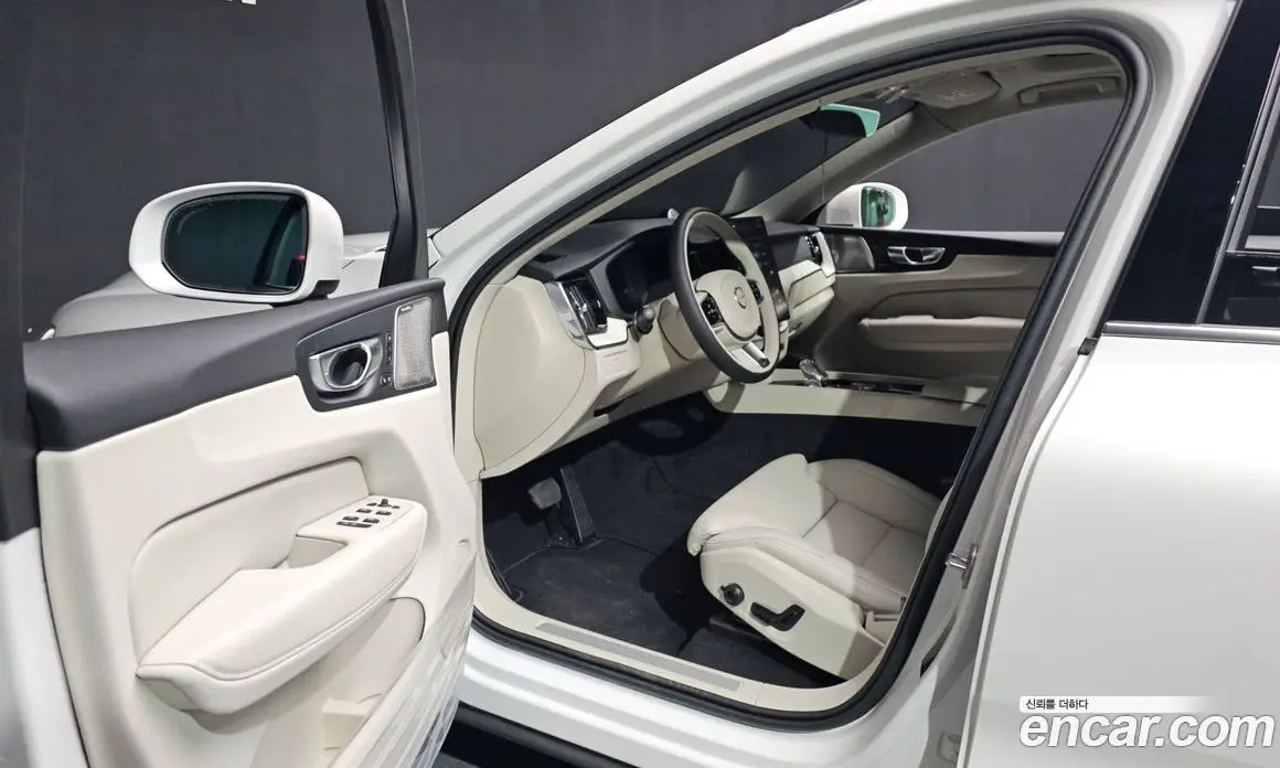 Volvo XC60 2026 2.0 автомат (гидро), фото 13 Volvo XC60 2026 2.0 автомат (гидро), фото 13