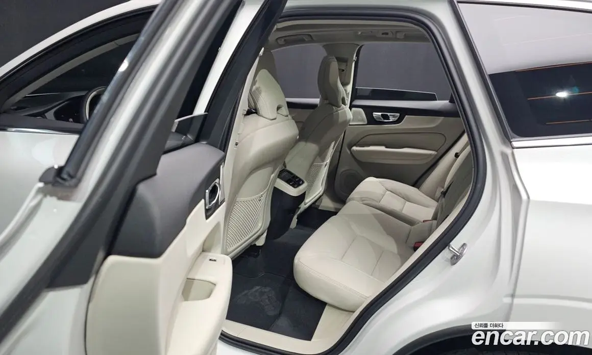 Volvo XC60 2026 2.0 автомат (гидро), фото 19 Volvo XC60 2026 2.0 автомат (гидро), фото 19