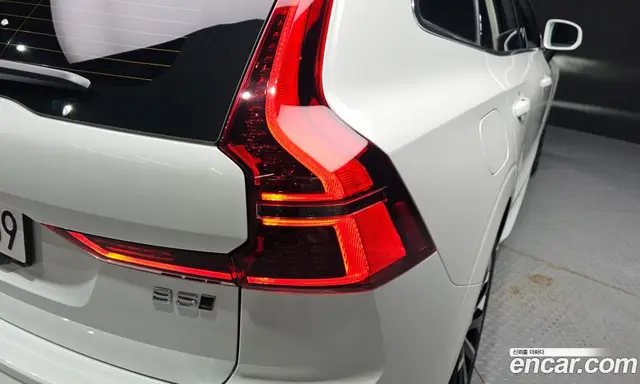 Volvo XC60 2026 2.0 автомат (гидро), миниатюра 9 Volvo XC60 2026 2.0 автомат (гидро), миниатюра 9