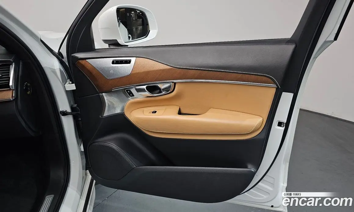 Volvo XC90 2017 2.0 автомат (гидро), фото 13 Volvo XC90 2017 2.0 автомат (гидро), фото 13