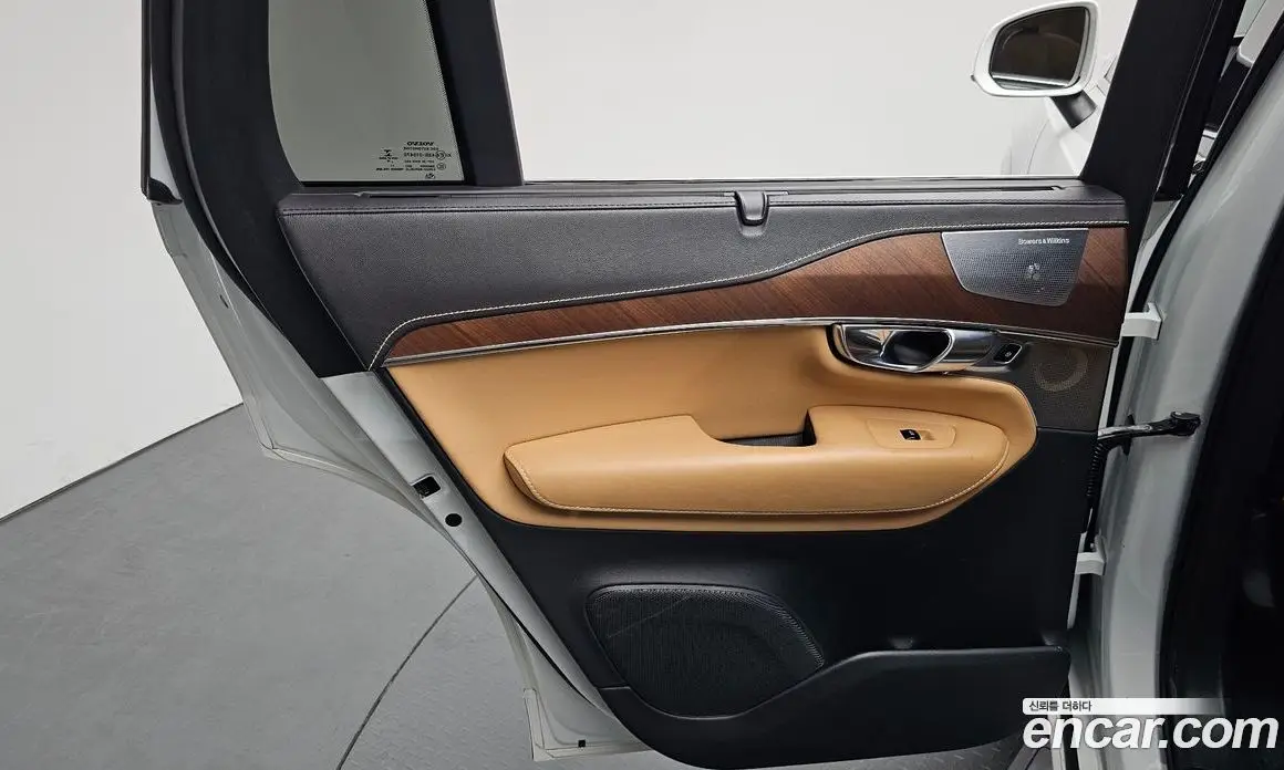Volvo XC90 2017 2.0 автомат (гидро), фото 14 Volvo XC90 2017 2.0 автомат (гидро), фото 14